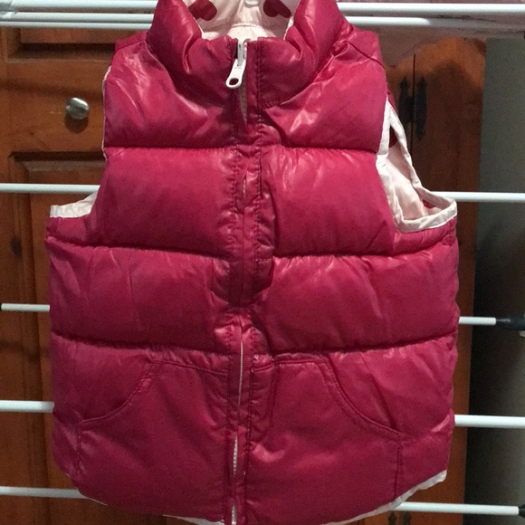 Girl reversible puffer vest - Picture 3 of 5